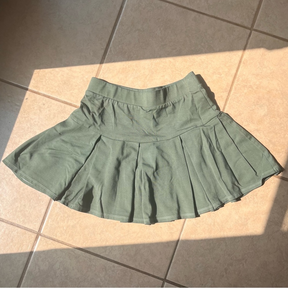 Green tennis skirt
